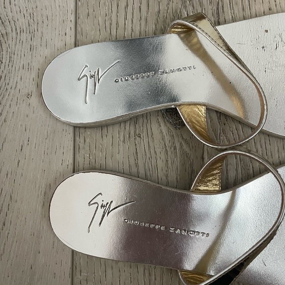 Giuseppe Zanotti silver ring sandal - Picture 3 of 6